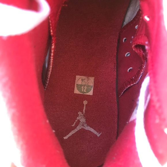 AIR JORDAN 6 RETRO "ALTERNATE" in a RED & WHITE - Picture 7 of 8